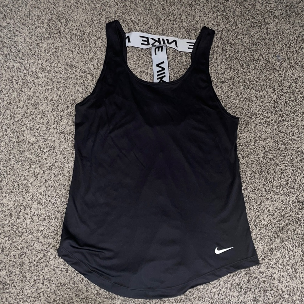 Nike top